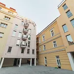 Hugo Apartman
